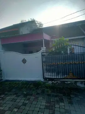 WTS / Dijual Rumah Strategis Siap Huni di Perumahan Taman Cendana