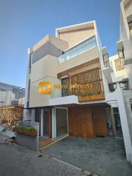 Rumah Mewah Baru Dalam Cluster Siap Huni di Mampang Jakarta Selatan