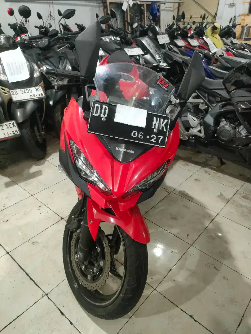 Kawasaki ninja 250 cc 2022 merah