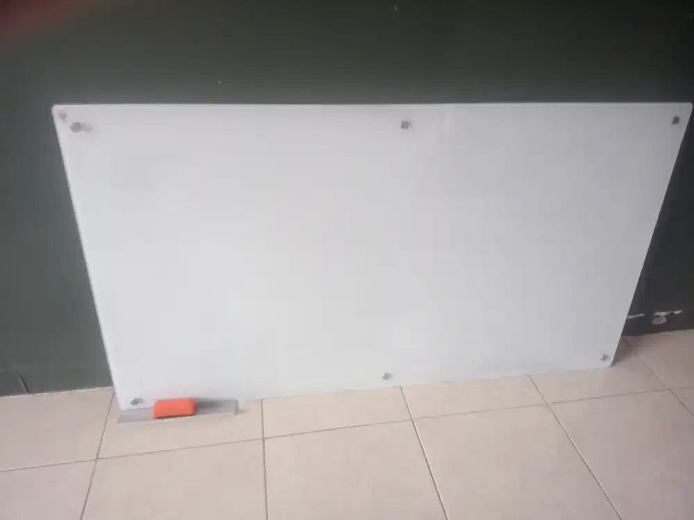 Glassboard ukuran 90 x 150