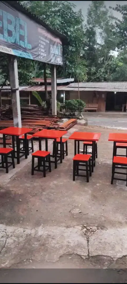 Meja kursi. Resban