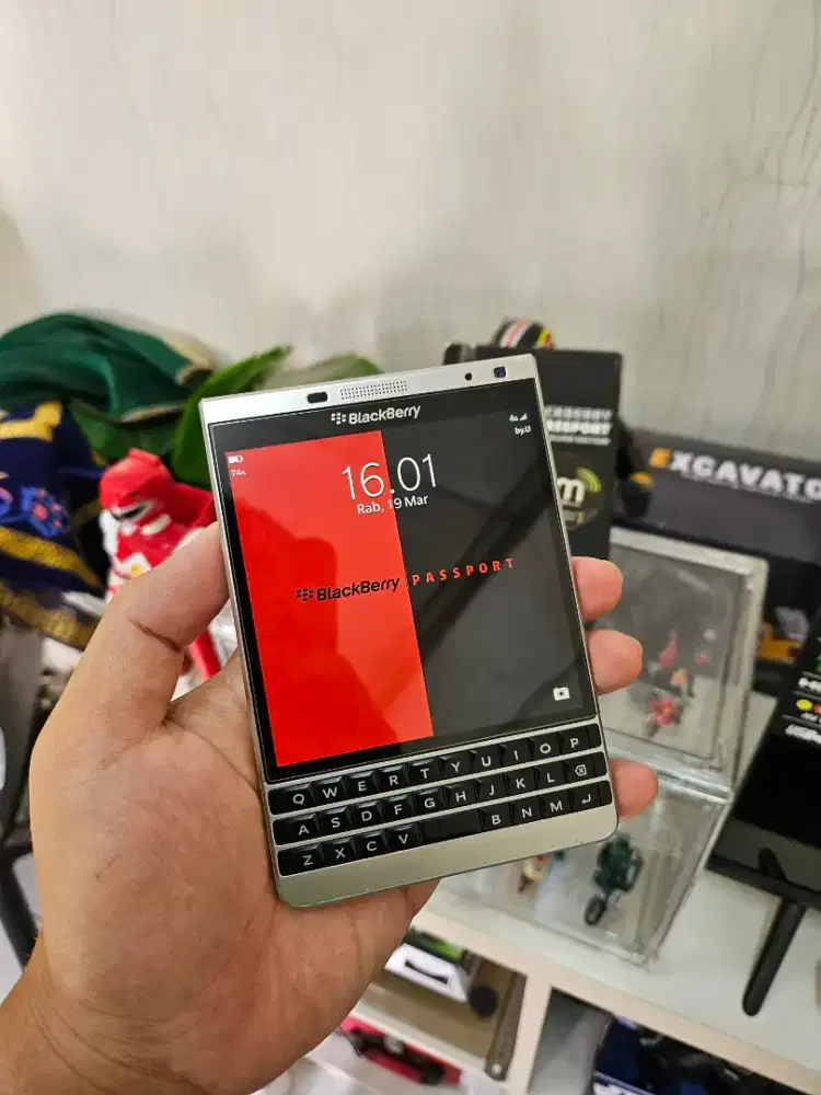 Blackberry Passport Dallas Silver Edition Mulus Like new fullset