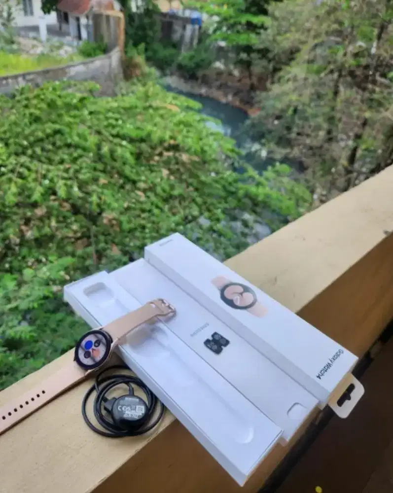 Samsung Galaxy Watch Series 4 44mm Kondisi Seperti Baru
