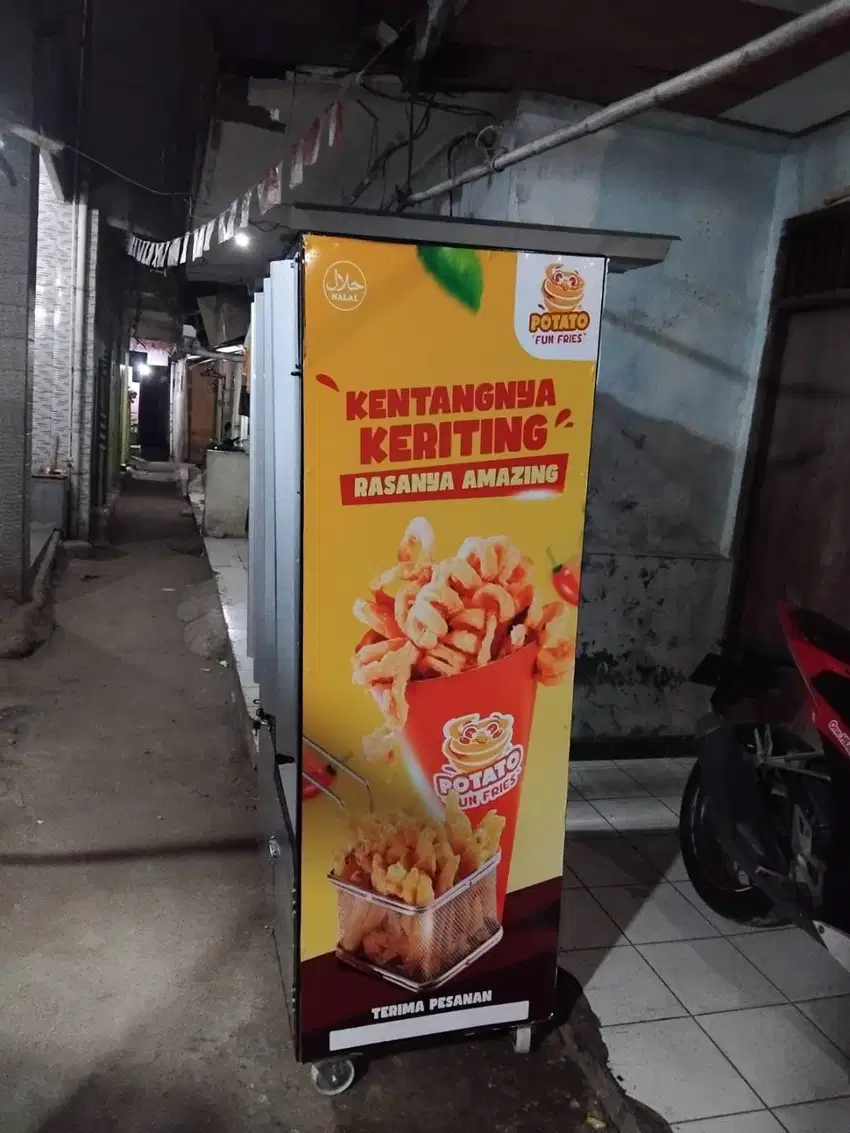 Paket Waralaba Kentang Keriting atau Curly Gerobak