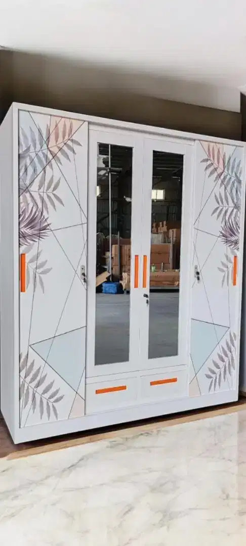 Lemari besi 4 pintu