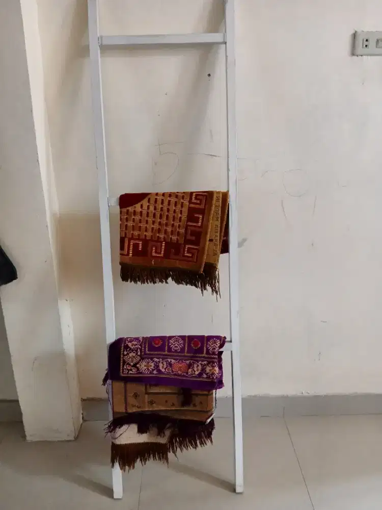 Rak Sajadah Mukenah Estetik