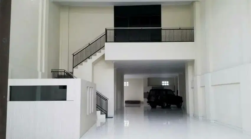Disewakan ruko besar bisa buat usaha dan kantor