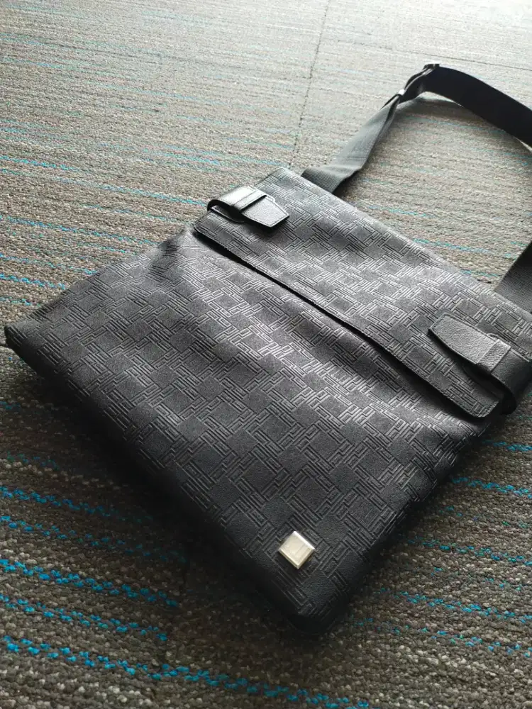 SLINGBAG DUNHILL original kondisi like new