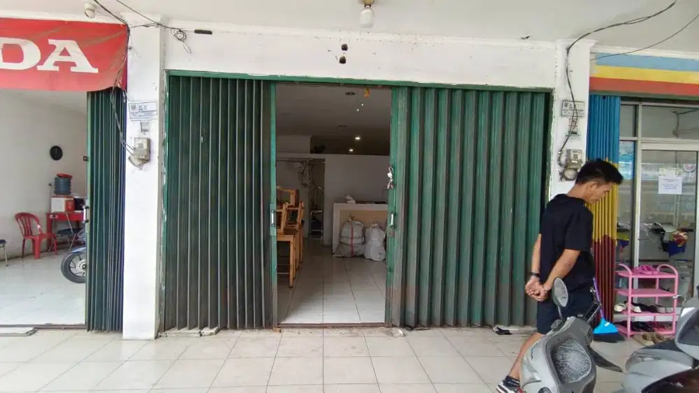 Di jual ruko dua lantai di lokasi strategis di binong karawaci  TNG