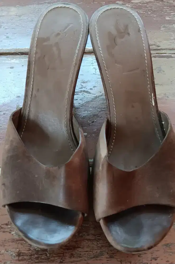 Selop Yves Saint Laurent (YSL)