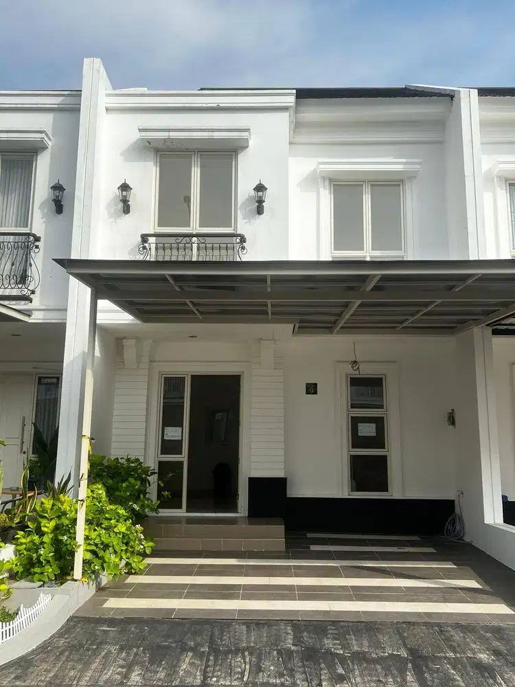 Di Jual rumah di Grand Wisata