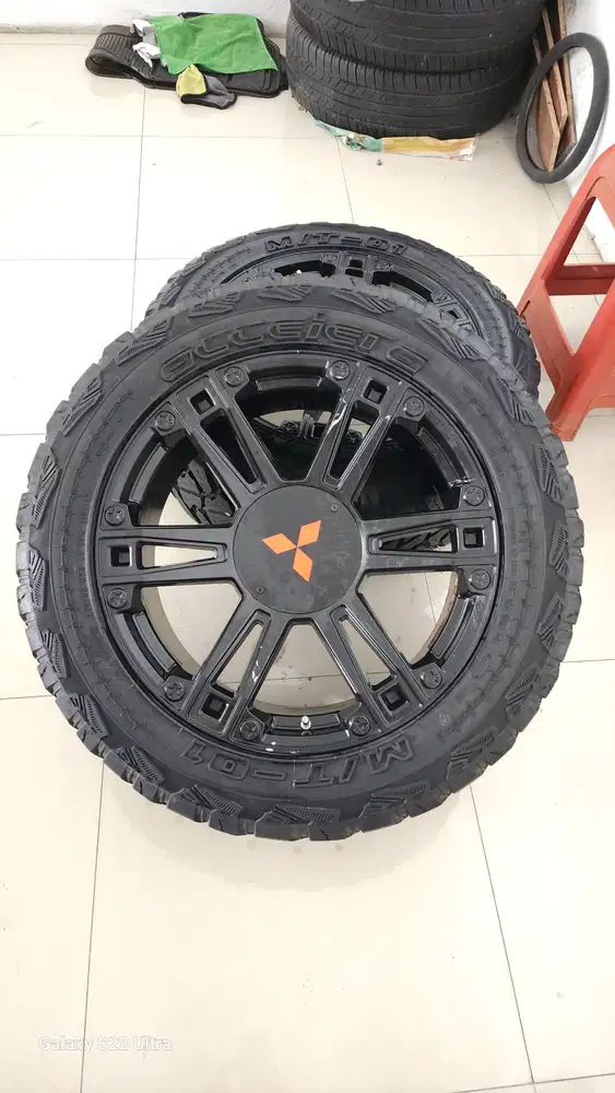 Velg R 20 Ban Merk Acceiera 4 Pcs