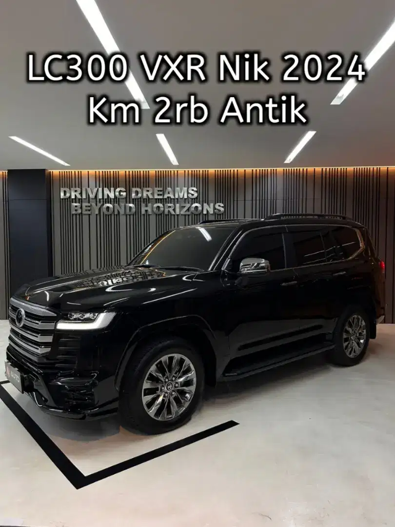 Toyota Land Cruiser LC300 VXR 2024 LC 300 Hitam Km2rb
