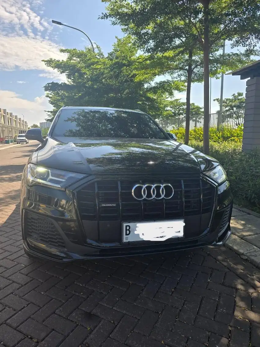Q7 2022 Black Edition Low Kms