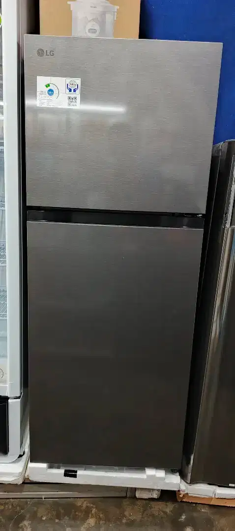 Kulkas LG 2 pintu, 217 liter ( 212)