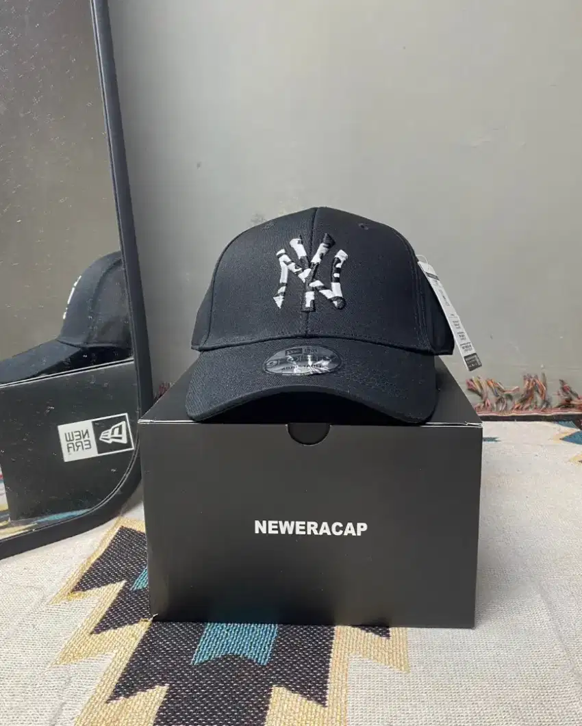 Topi Baseball MLB New Era Logo NY Bordir Hitam List Camo Cakep Banget