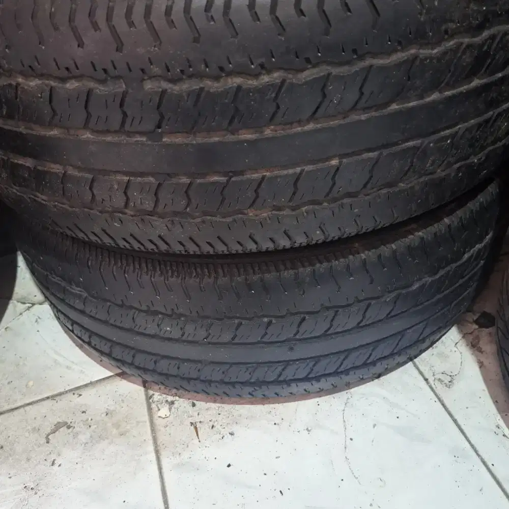 Ban 235 60 17 maxxis 2pcs captiva