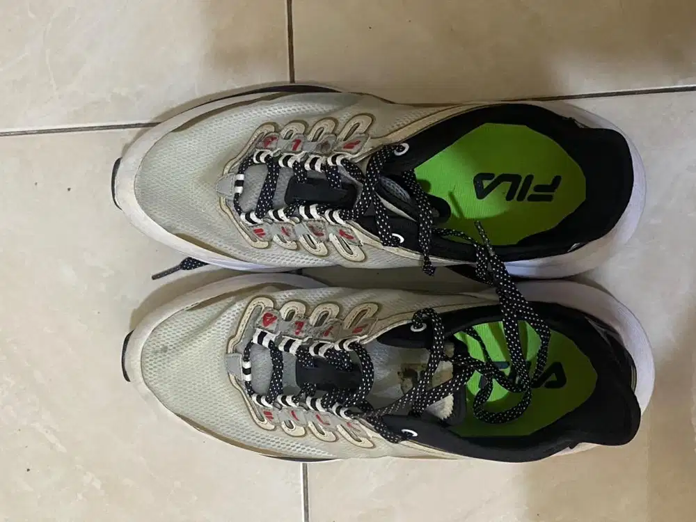 Sepatu Fila Ori