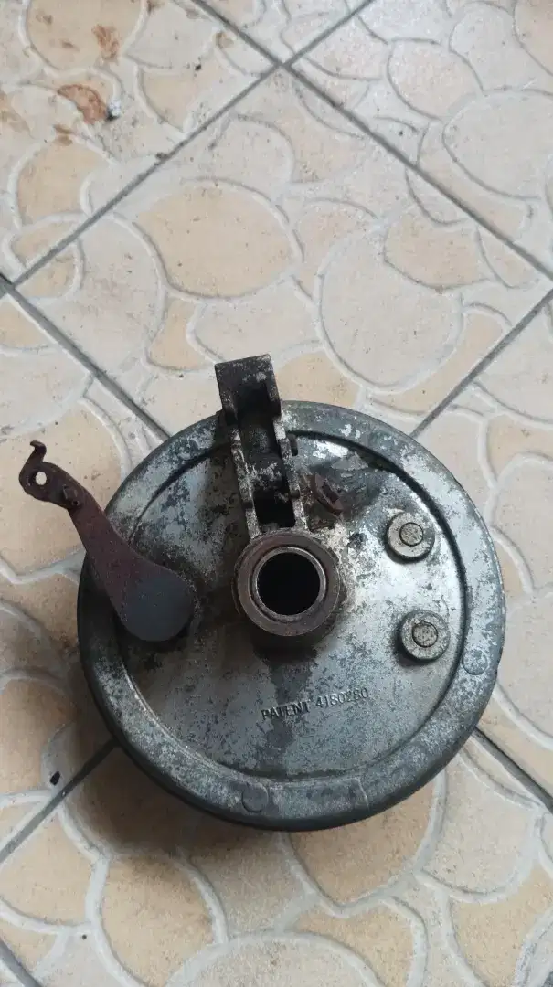 Tutup tromol depan vespa excel