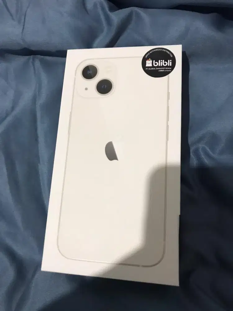 iPhone 13 128GB Colour: White