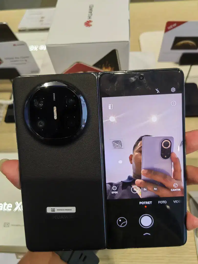 Huawei Mate X6 12/512 New Black & Nebula Red
