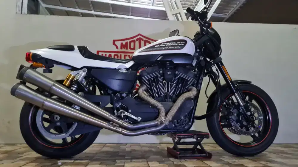 Xr 1200 x last edition warna Putih