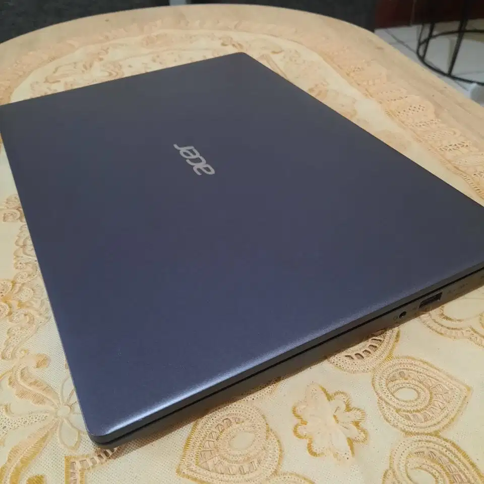 ACER ASPIRE 3 A314-22 ATHLON SILVER 3050U 4/SSD256 Mulus Milik Pribadi