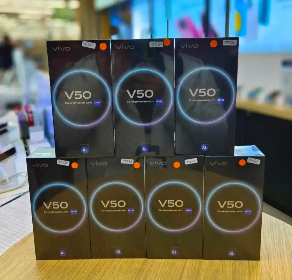 NEW Vivo V50 (ZEISS) 12/512