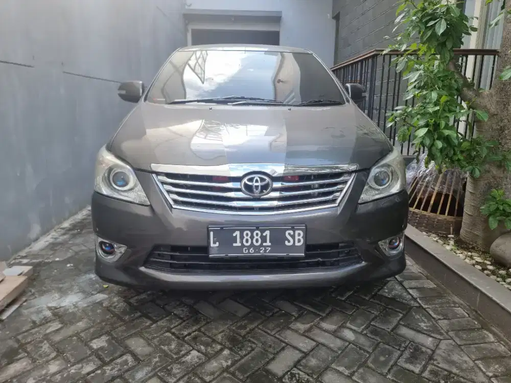 INNOVA V DISEL MANUAL 2012