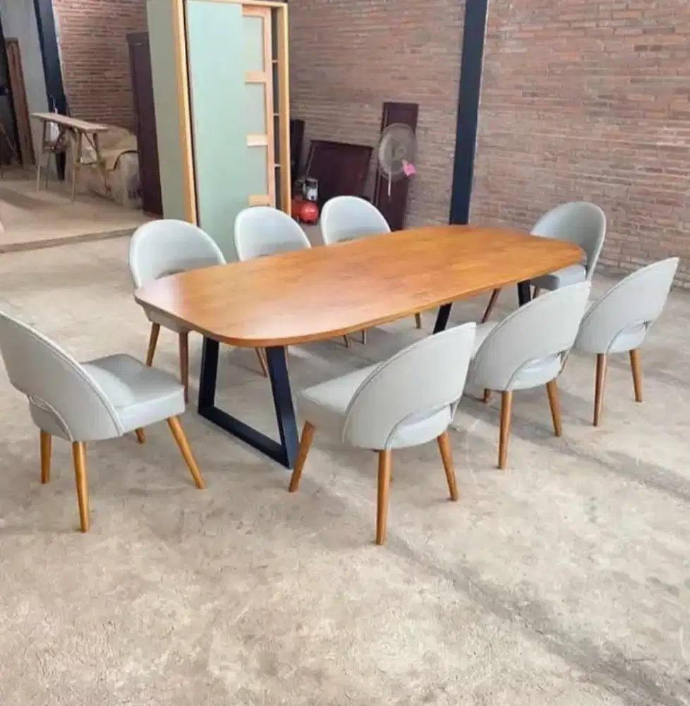 Set meja makan costum