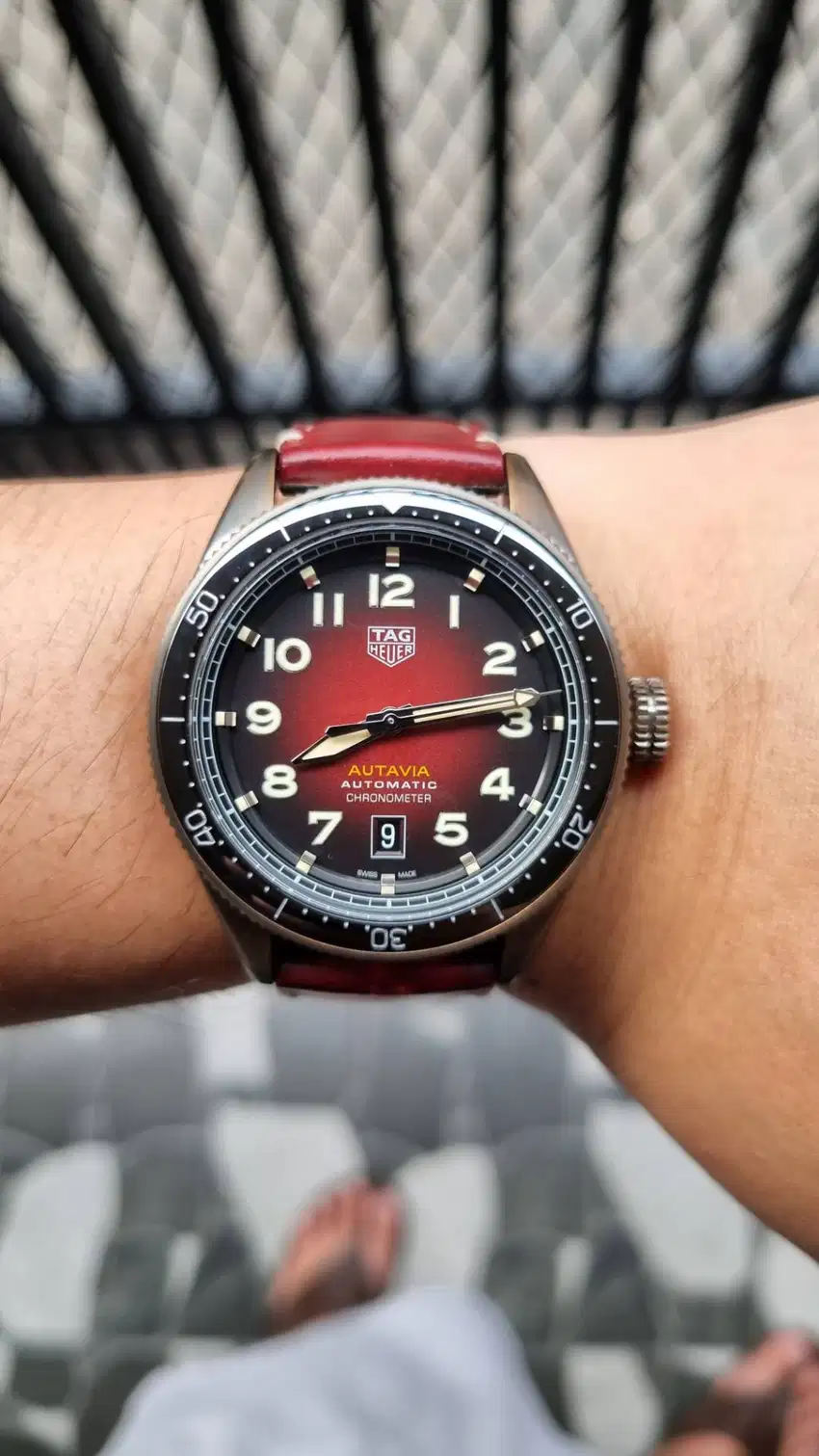 TAG Heuer Autavia Automatic Chronometer Red Dial aMen's Watch