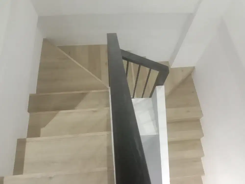 Jasa pasang vinil dan SPC dan walpanel dll