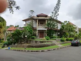 Rumah besar di Komplex Exclusive Perumahan Teras Ayung