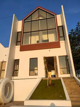 VILLA 2 LANTAI 500 JUTAAN VIEW KEREN BATU