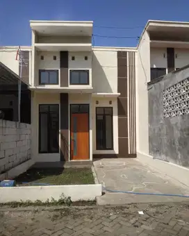 Rumah Minimalist 2 Lantai Strategis VIRAL di Lawang - Malang!