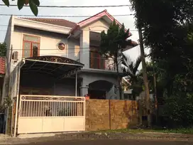 Dijual Rumah Anggrek Loka, Bsd Lokasi Strategis Harga Ekonomis