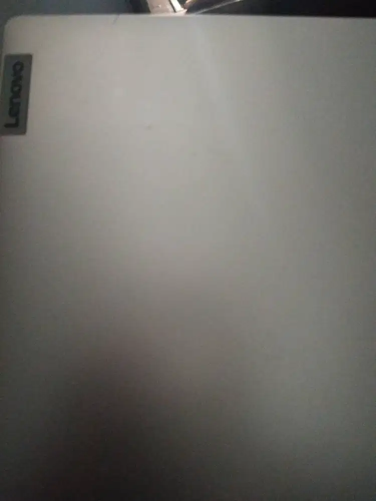 Laptop lenovo silver