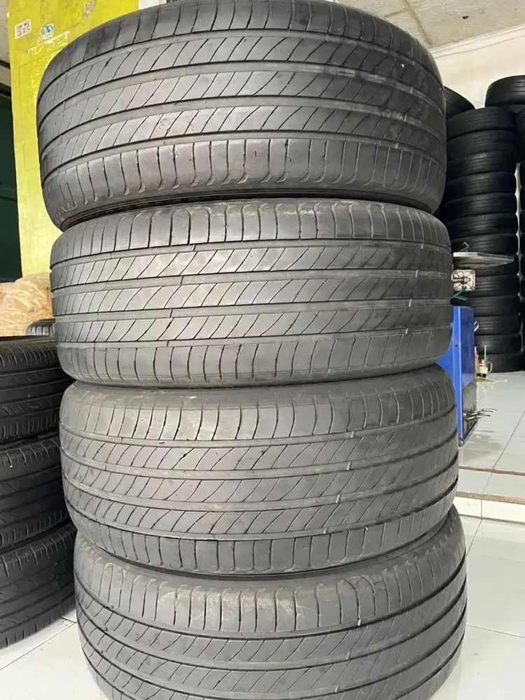 Ban ukuruan 225 50 R18