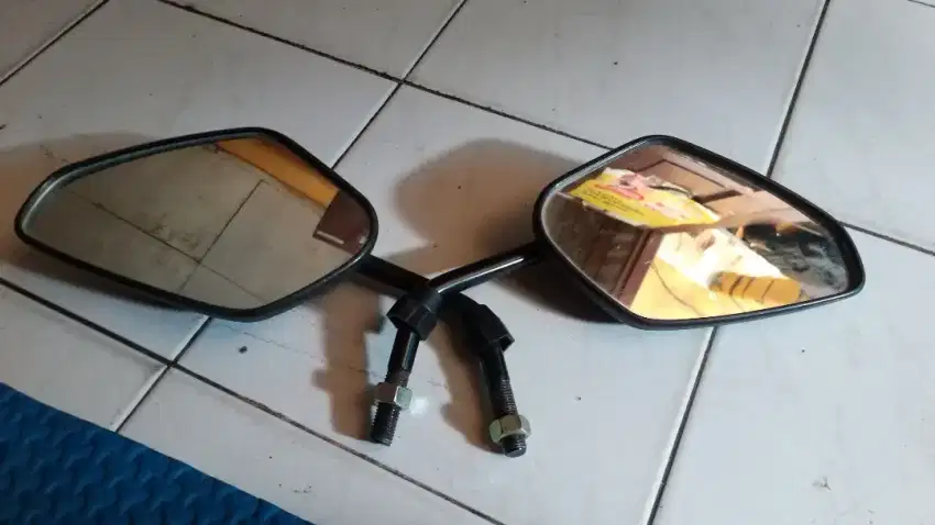 KACA SPION MOTOR YAMAHA VEGA R(Bekas)