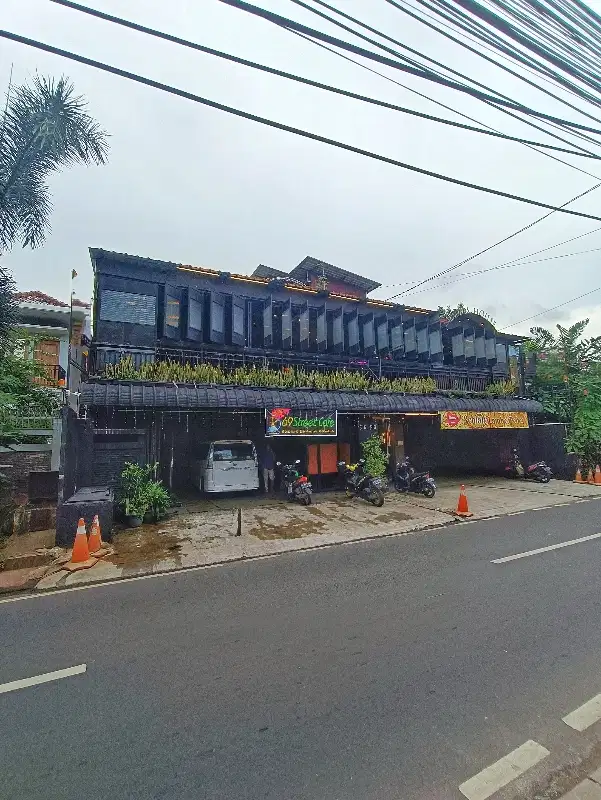 Dijual Ruang Usaha Ex Cafe, Lokasi dkt  dr TB Simatupang