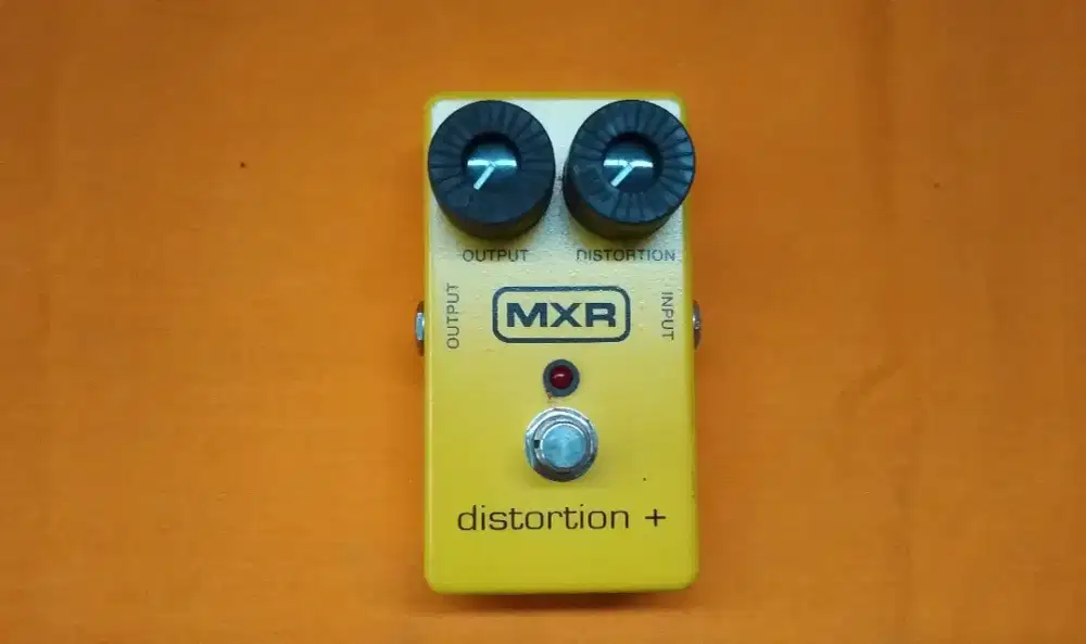 Guitar effect MXR Distortion +