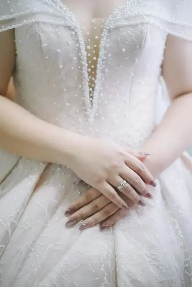 Lowongan Kerja Asisten serabutan toko baju dan salon, dan jahit payet