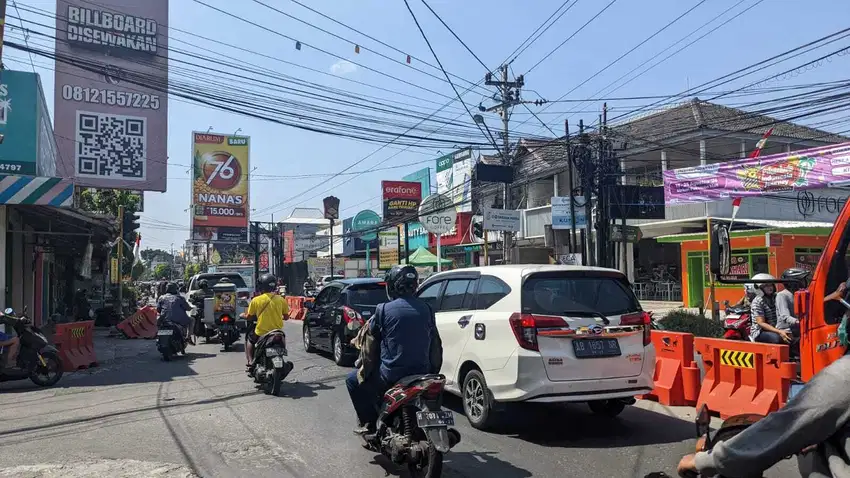 5 Menit Kampus UMY, Lokasi Dalam Ringroad Jl Wates km 4 Jogja