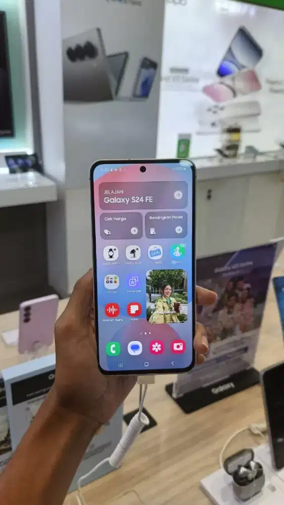 Samsung Galaxy S24 FE Segampangitu pakai Home Credit