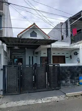 Dijual rumah Cluster Anggrek Loka, Graha Raya Bintaro