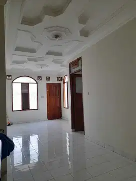 Dijual Rumah Cantik Hoek 2 lantai di Taman Kopo Indah TKI 1