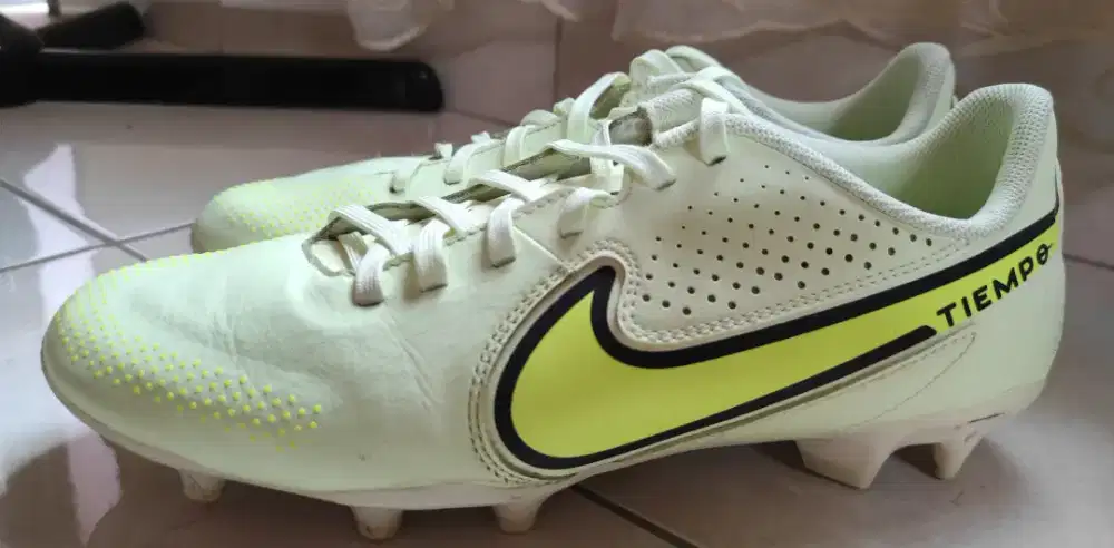 Nike tiempo 9 academy lime