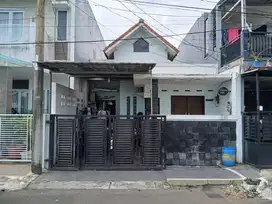 Dijual rumah Cluster Anggrek Loka, Graha Raya Bintaro,