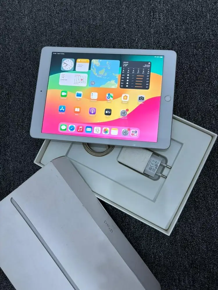 Ipad 6 WiFi 32gb Silver ios 17 Semua Normal Lengkap Jual Murah Bjm