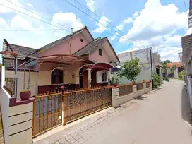 DIJUAL MURAH RUMAH LUAS DI JALAN DAMAI JAKAL KM.8